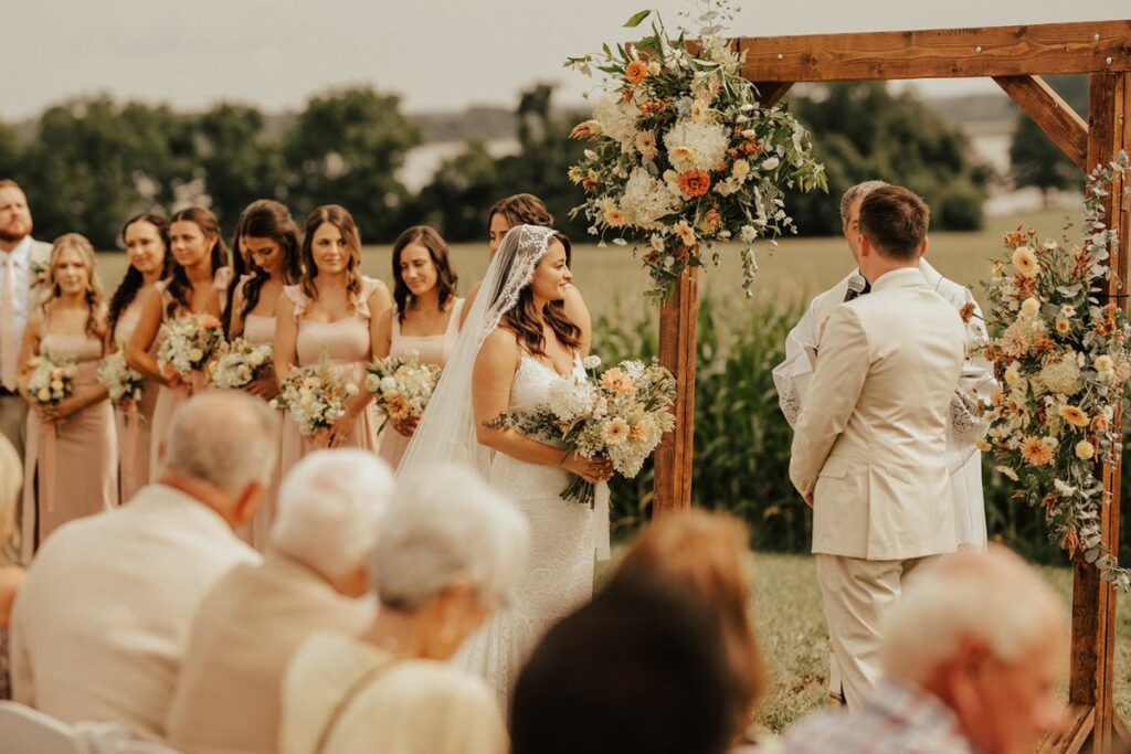 flower arch with corner pieces with pastel colors