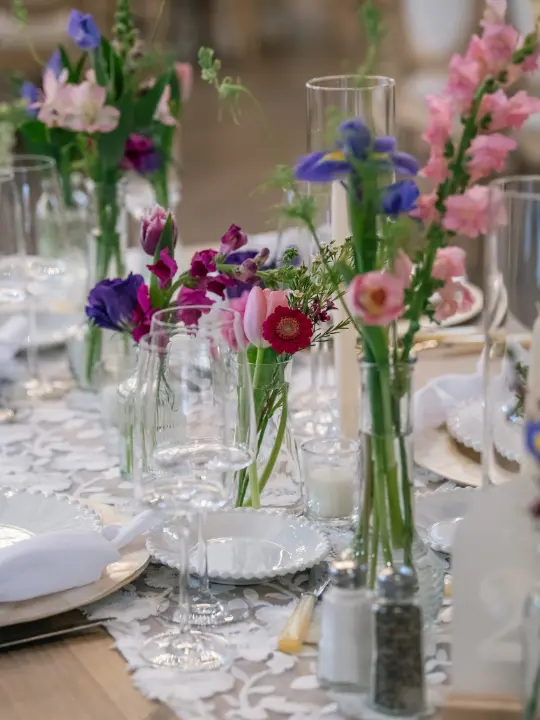 delicateclearbudvases Scattered vases