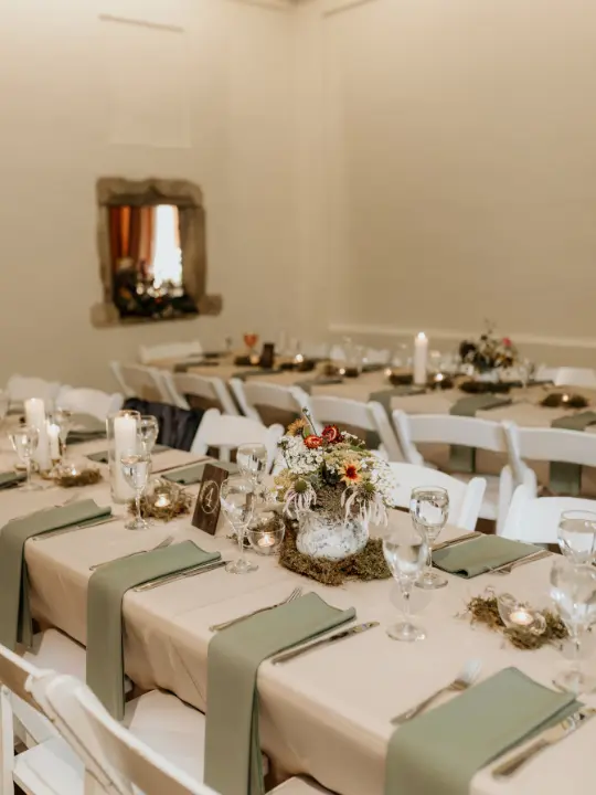 floralarrangementwithmoss Floral Arrangement with Moss