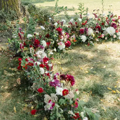 groundflorals_featured red and white ground florals by wildly native flower farm