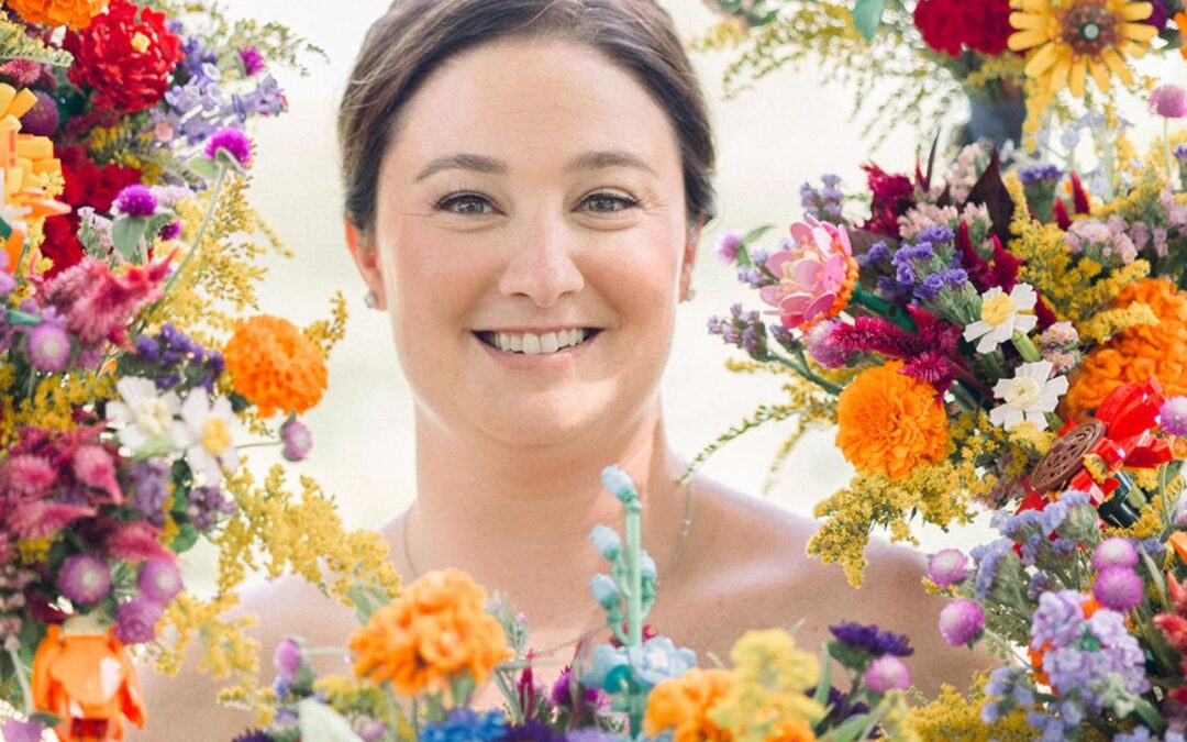 Bright Summer Wedding with LEGO Flowers!
