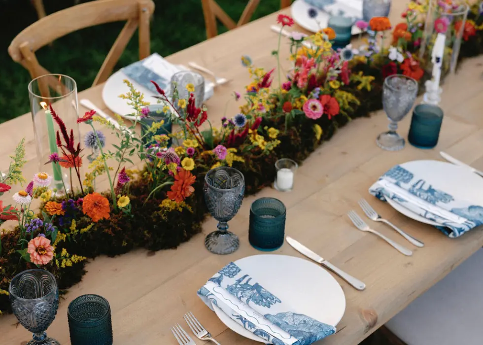 mossy-tablescape